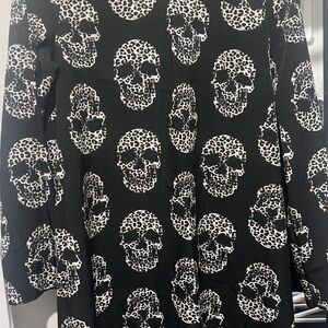 SHEIN Black skull Leopard Accent Top